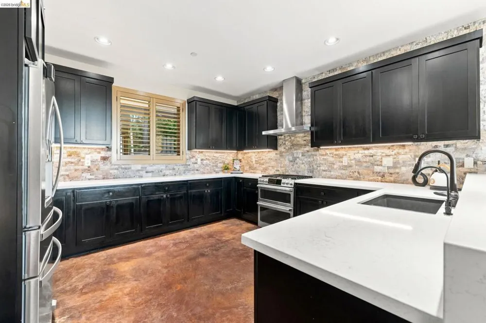 22062 Lakeview Dr Mi Wuk Village, CA 95346