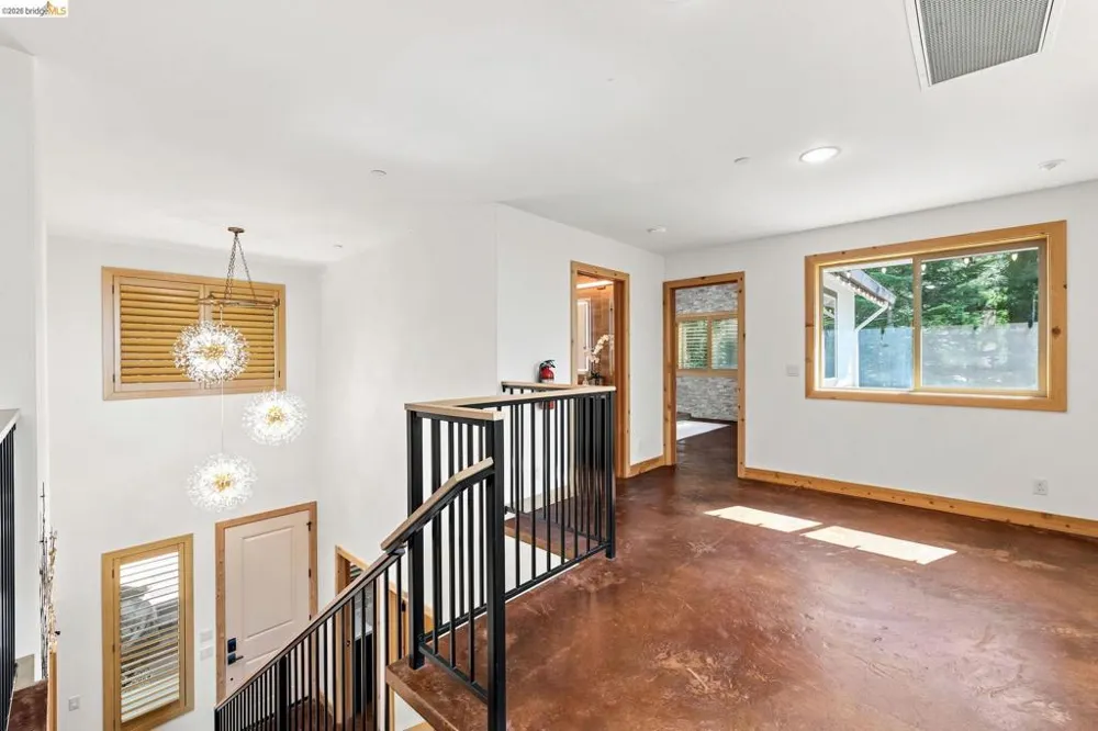 22062 Lakeview Dr Mi Wuk Village, CA 95346