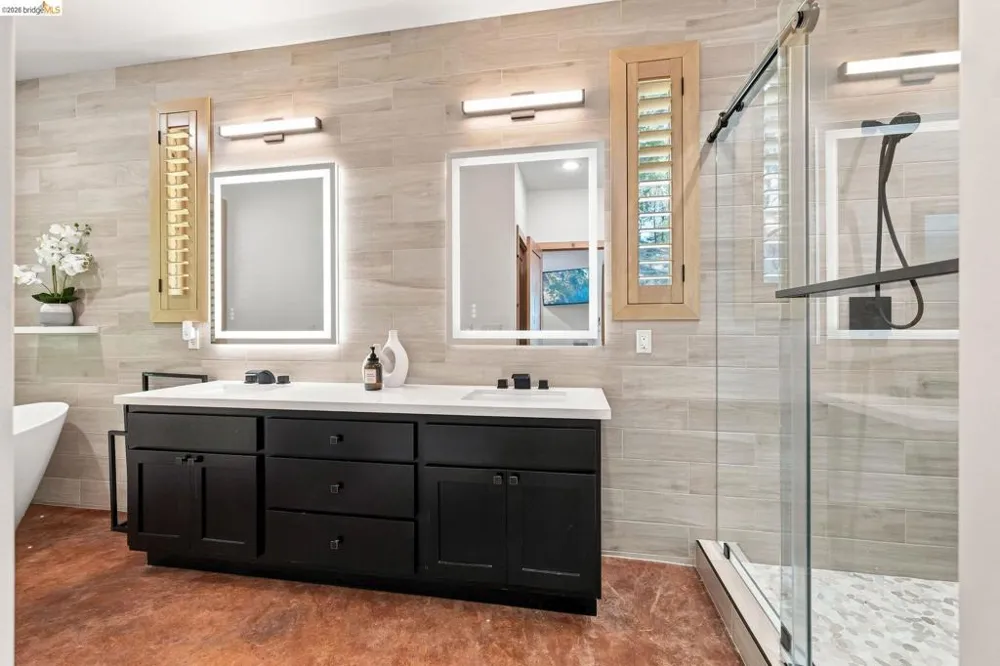 22062 Lakeview Dr Mi Wuk Village, CA 95346