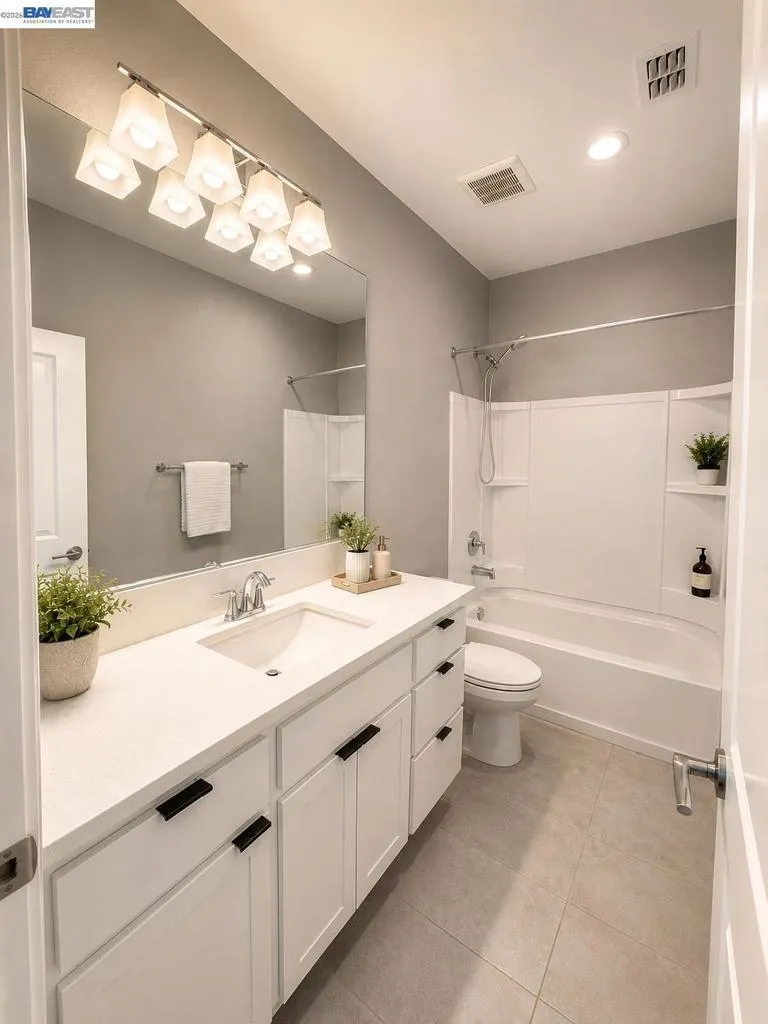 3141 Bluebird court West Sacramento, CA 95691