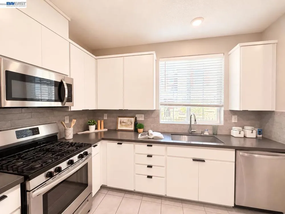 3141 Bluebird court West Sacramento, CA 95691