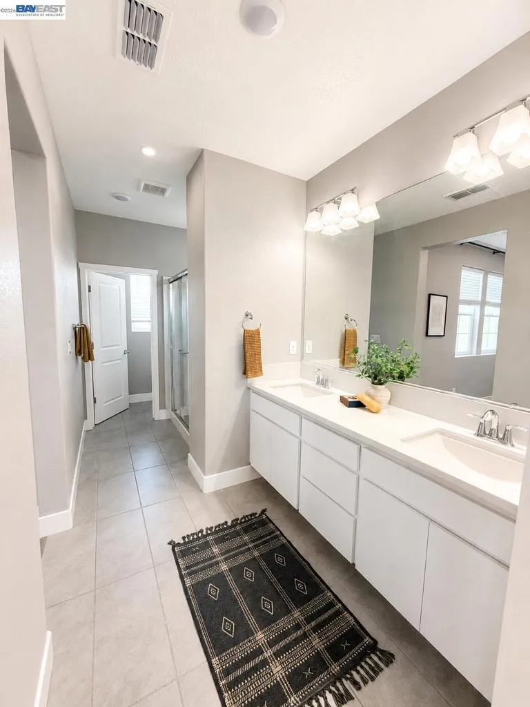 3141 Bluebird court West Sacramento, CA 95691