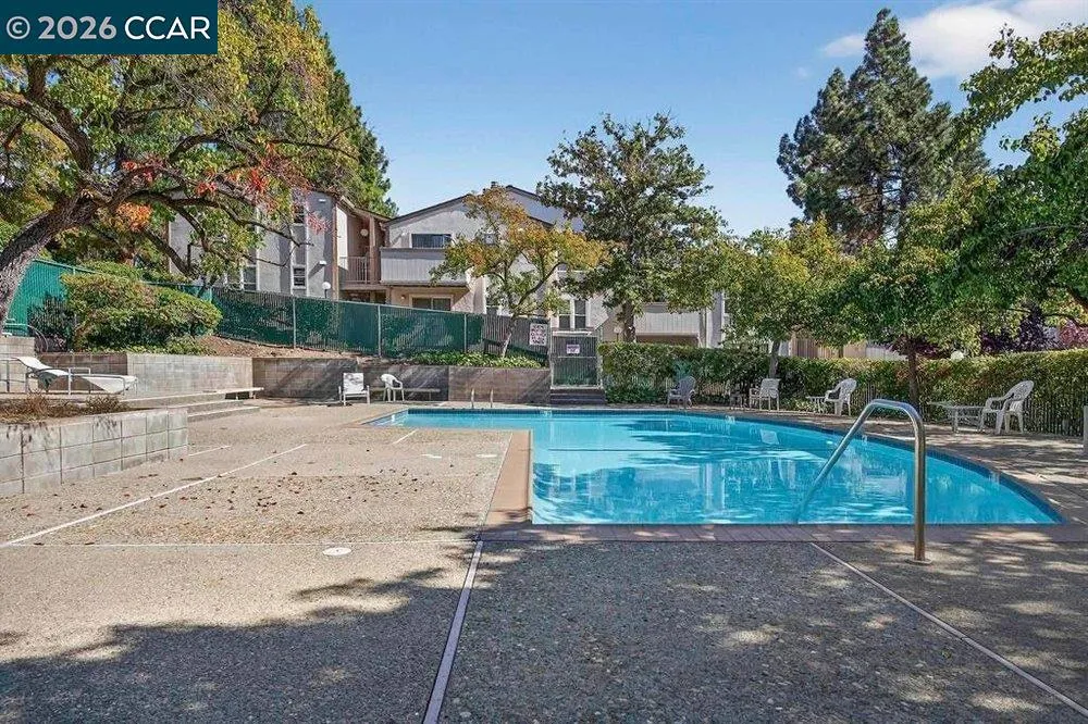 375 Camelback Drive #4 Pleasant Hill, CA 94523
