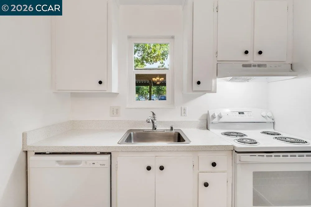 375 Camelback Drive #4 Pleasant Hill, CA 94523