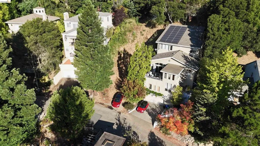 6951 Charing Cross Rd Berkeley, CA 94705