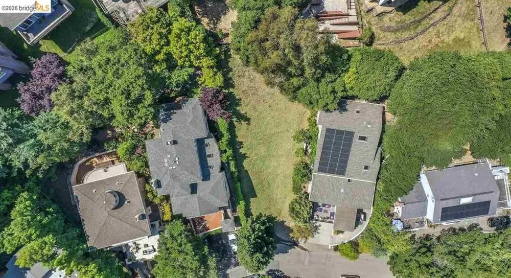 6951 Charing Cross Rd Berkeley, CA 94705