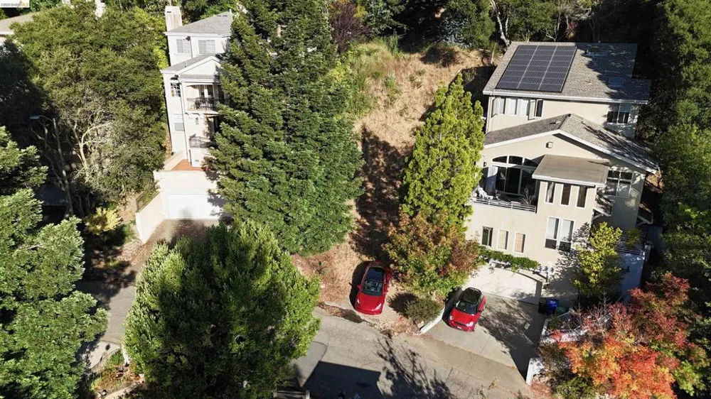 6951 Charing Cross Rd Berkeley, CA 94705