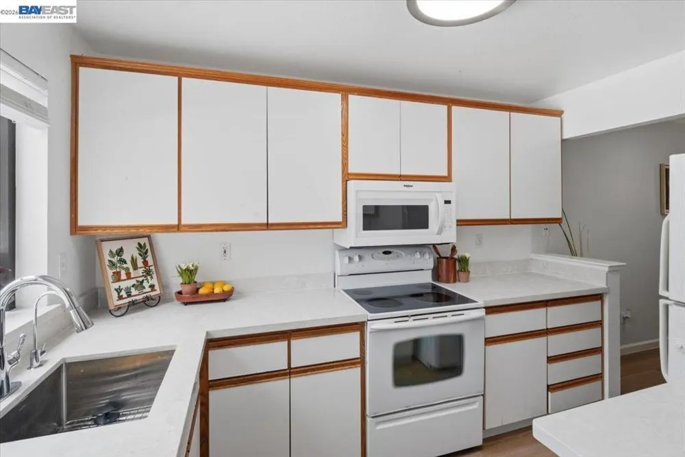 2598 Oak Rd #284 Walnut Creek, CA 94597