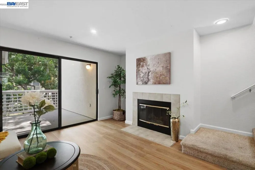 2598 Oak Rd #284 Walnut Creek, CA 94597