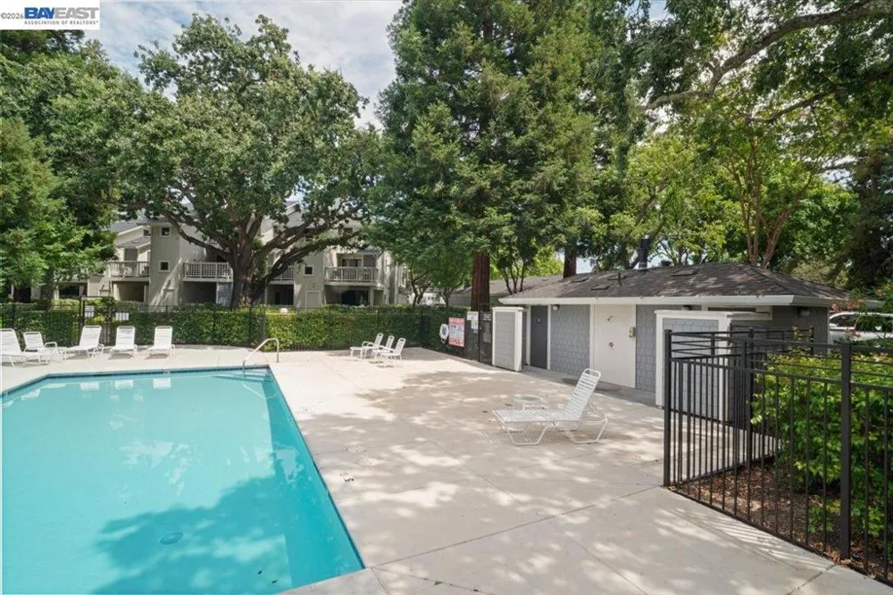 2598 Oak Rd #284 Walnut Creek, CA 94597