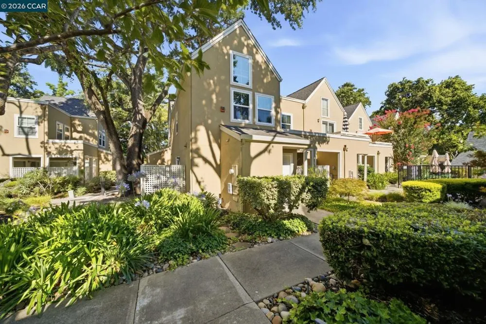211 Kingston Way Walnut Creek, CA 94597