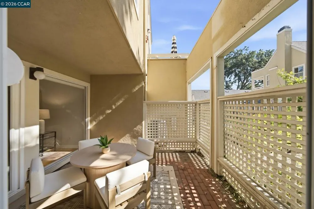 211 Kingston Way Walnut Creek, CA 94597