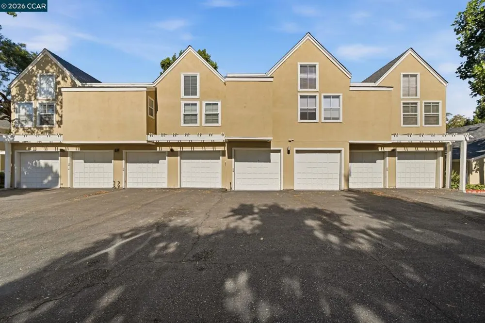 211 Kingston Way Walnut Creek, CA 94597