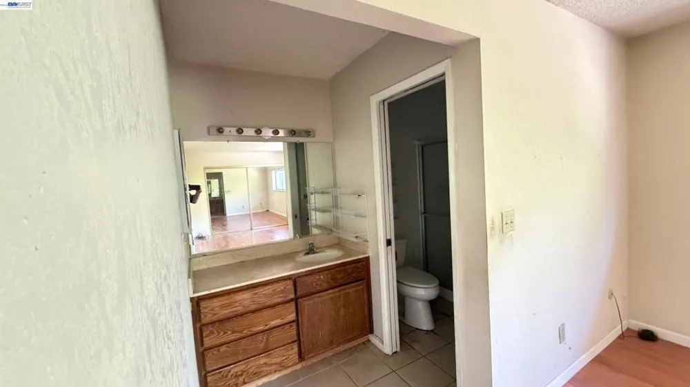 1988 Calaveras Dr Pittsburg, CA 94565
