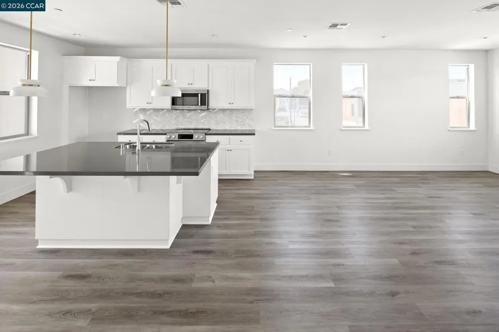 2818 Chattleton Lane San Pablo, CA 94806