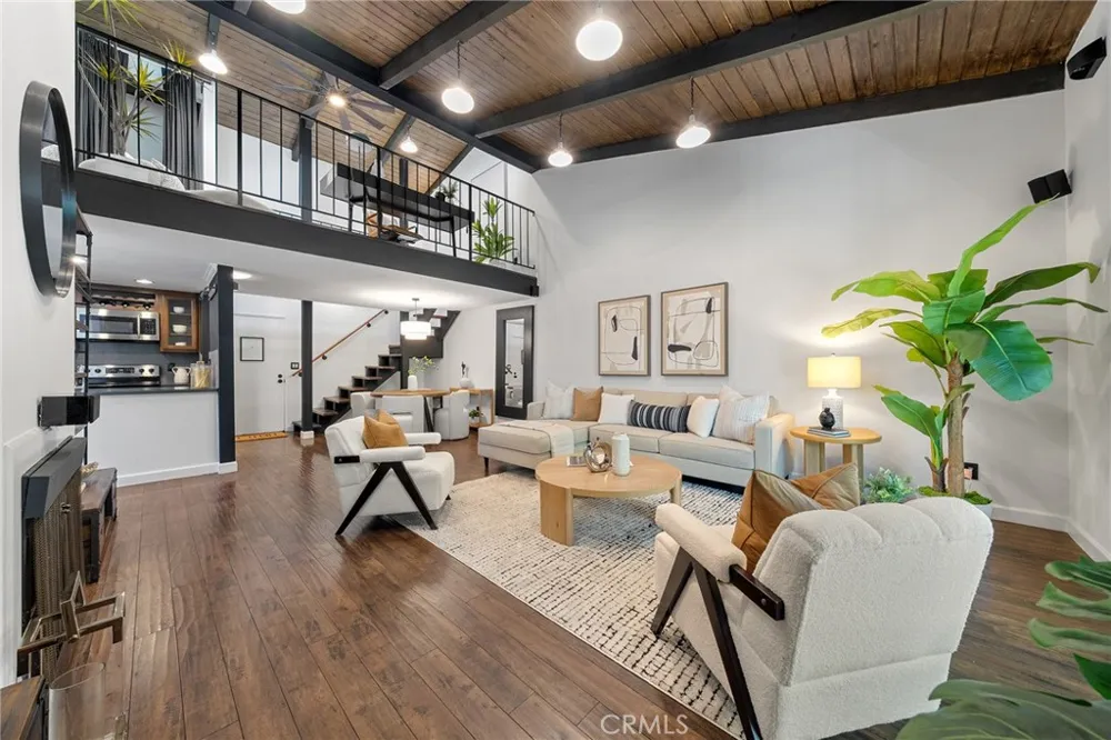 4900 Overland Avenue #310 Culver City, CA 90230