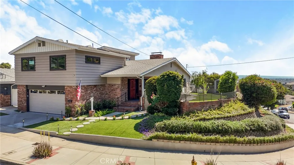 7982 Sangamon Avenue Sun Valley, CA 91352