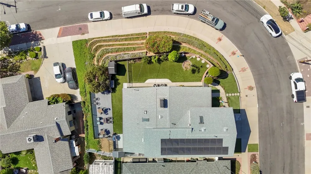 7982 Sangamon Avenue Sun Valley, CA 91352