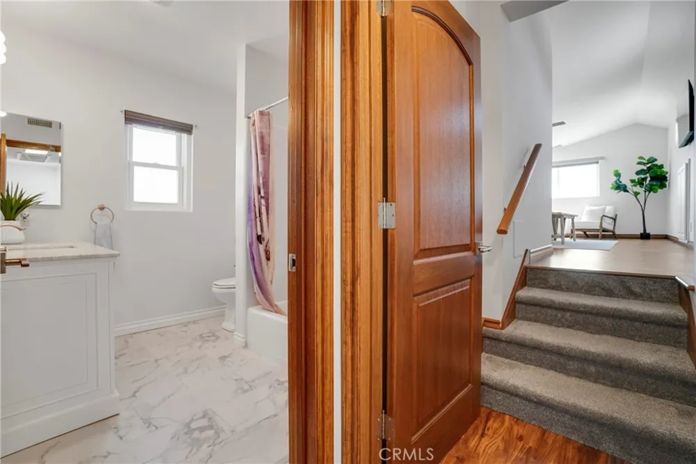 7982 Sangamon Avenue Sun Valley, CA 91352