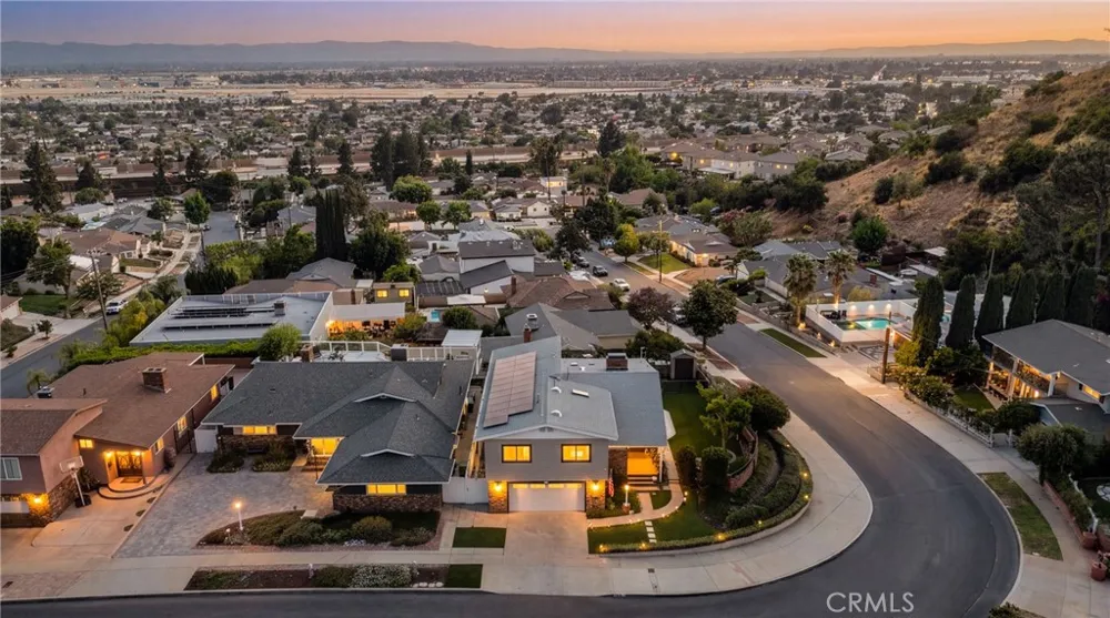7982 Sangamon Avenue Sun Valley, CA 91352