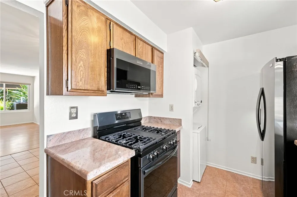 5706 Fair Avenue #104 North Hollywood, CA 91601