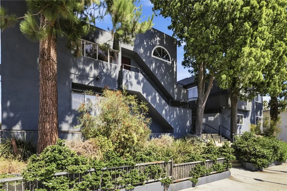 5706 Fair Avenue #104 North Hollywood, CA 91601