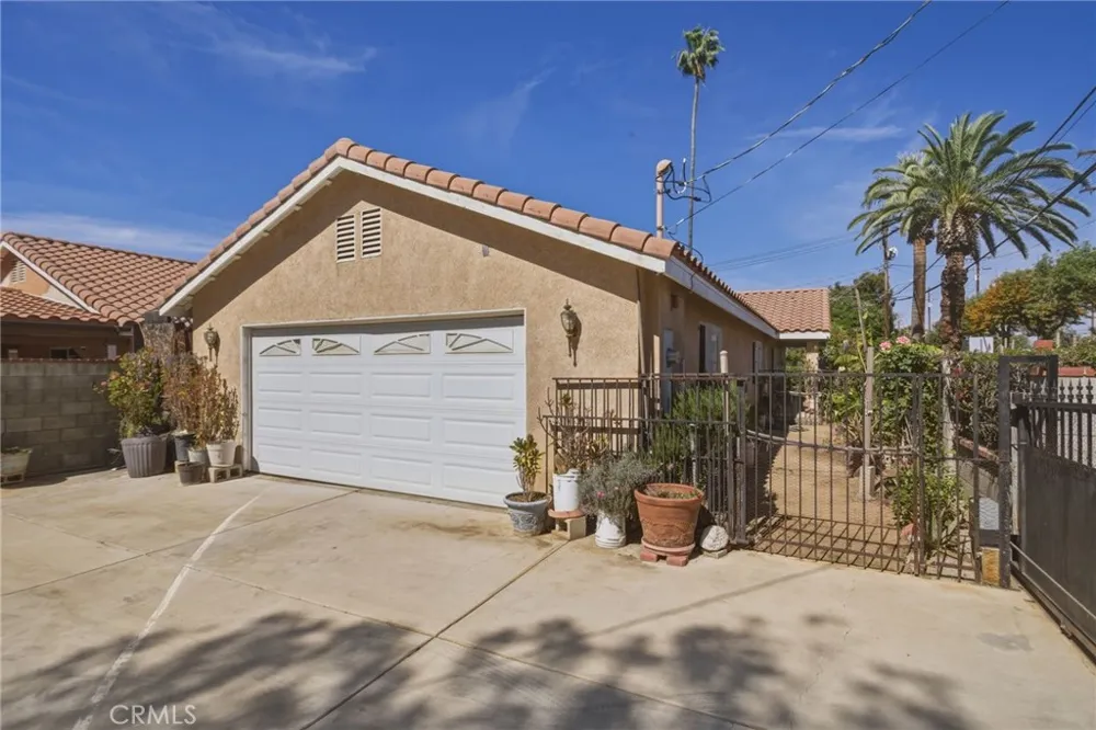 2908 Prospect Riverside, CA 92507