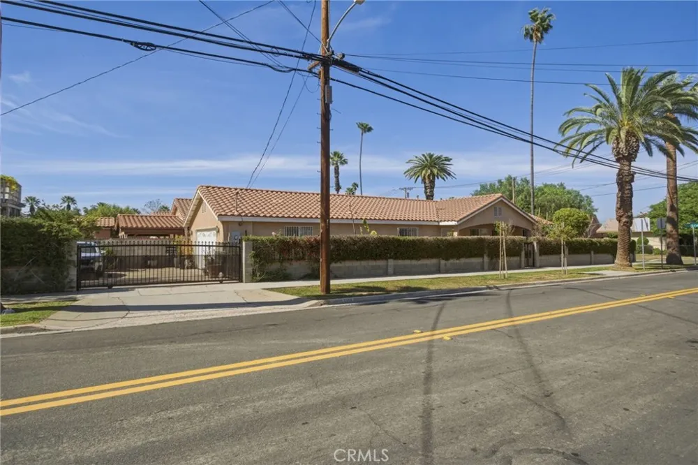 2908 Prospect Riverside, CA 92507