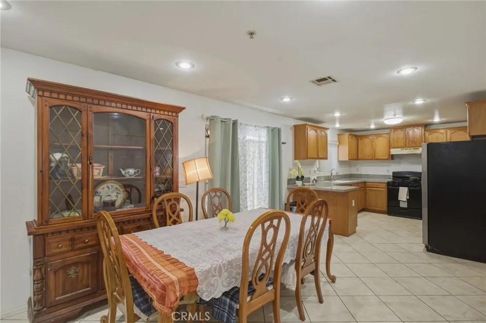 2908 Prospect Riverside, CA 92507