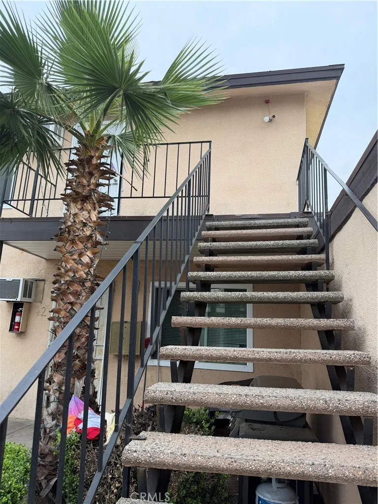 2559 Yorkshire Pomona, CA 91767