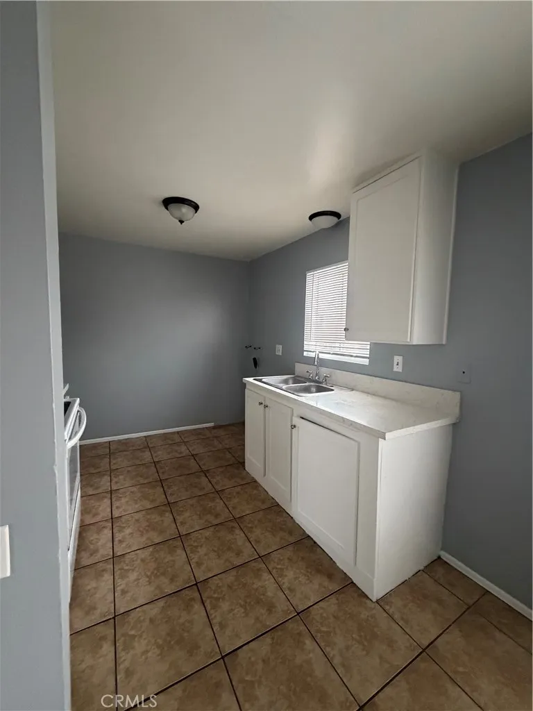 2559 Yorkshire Pomona, CA 91767