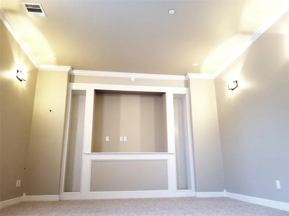 5809 Newcastle Street Bellaire, TX 77401