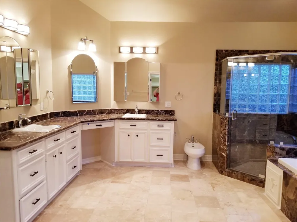 5809 Newcastle Street Bellaire, TX 77401
