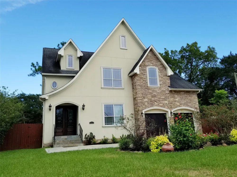 5809 Newcastle Street Bellaire, TX 77401