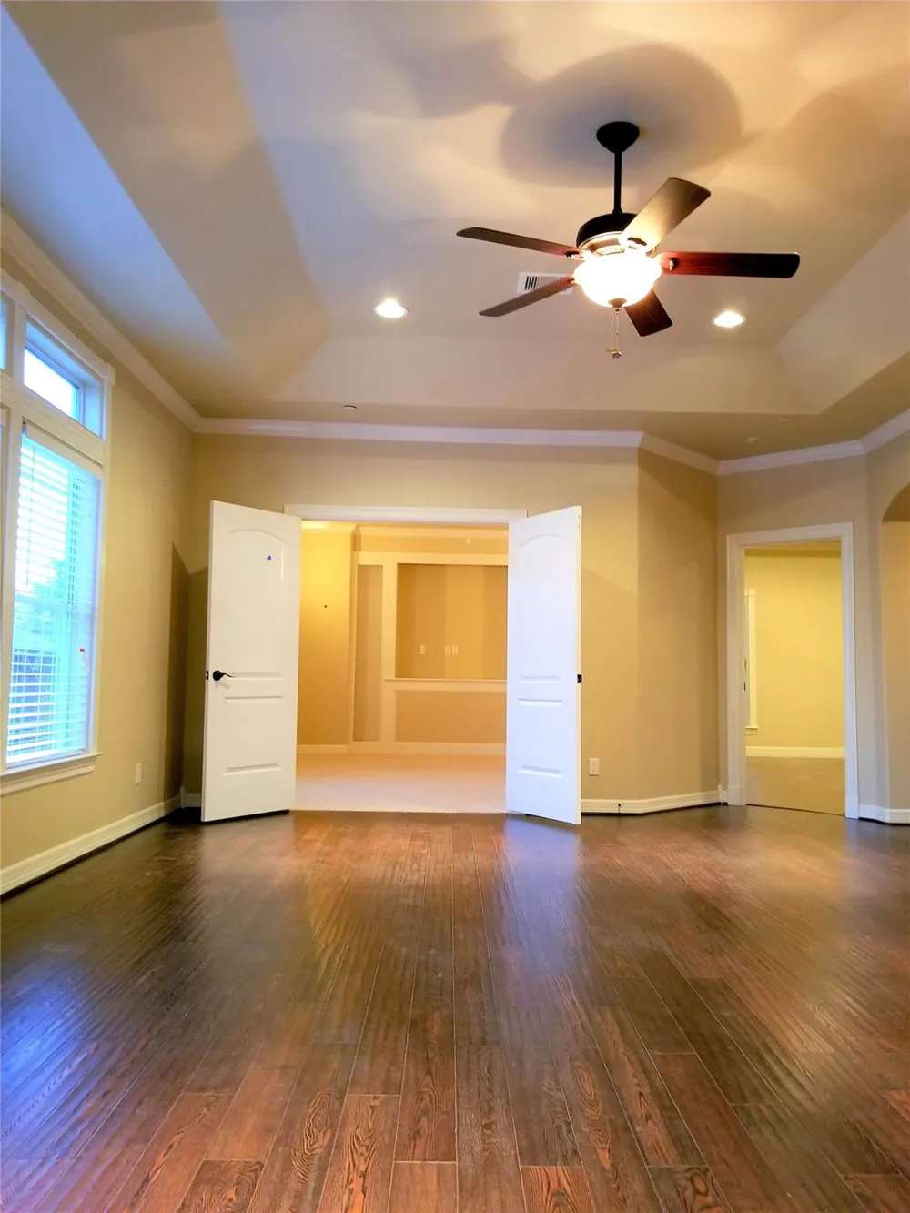 5809 Newcastle Street Bellaire, TX 77401