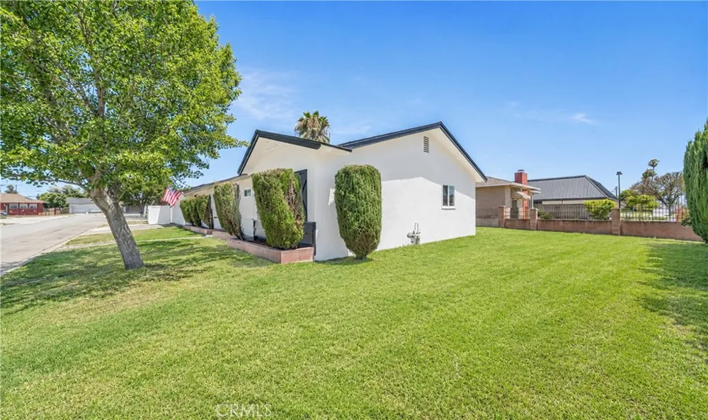 1404 E Louisa Avenue West Covina, CA 91791