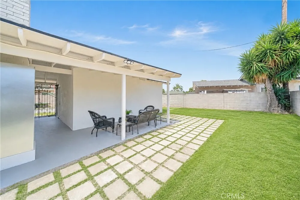 1404 E Louisa Avenue West Covina, CA 91791