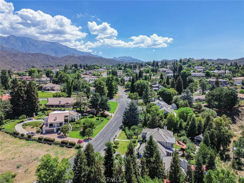 13634 Oak Mesa Drive Yucaipa, CA 92399