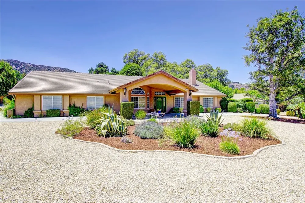 13634 Oak Mesa Drive Yucaipa, CA 92399