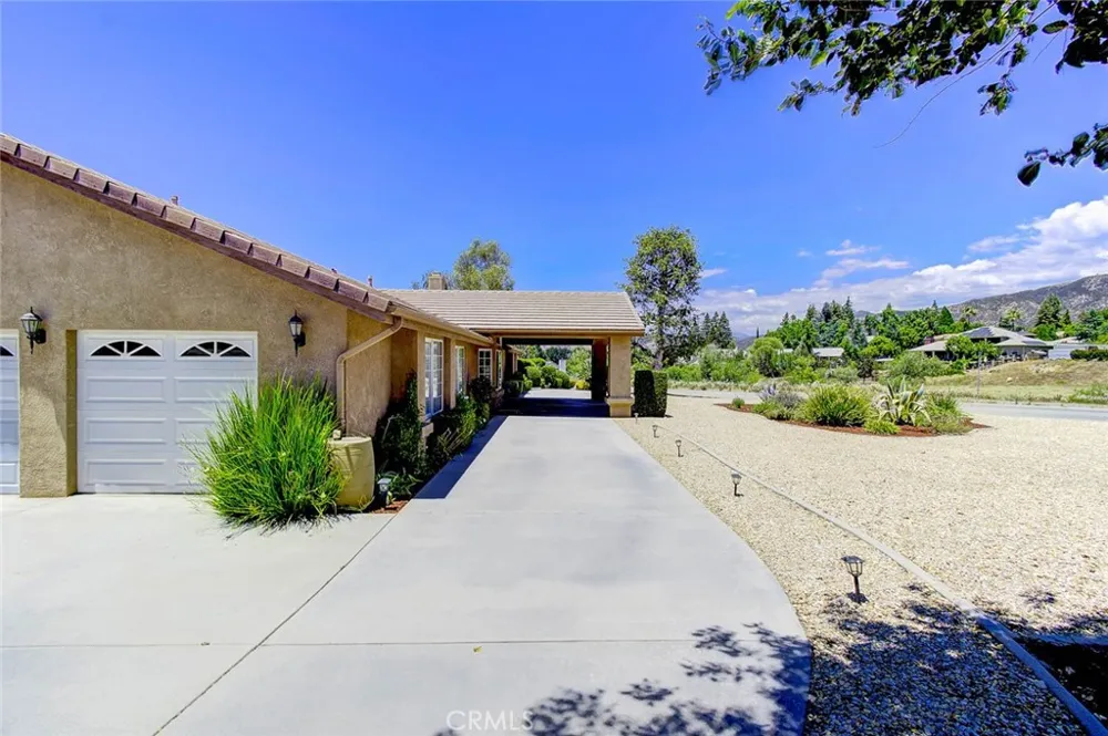 13634 Oak Mesa Drive Yucaipa, CA 92399