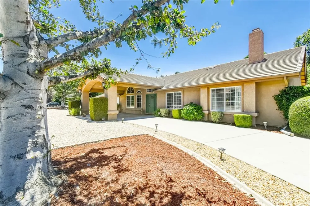 13634 Oak Mesa Drive Yucaipa, CA 92399