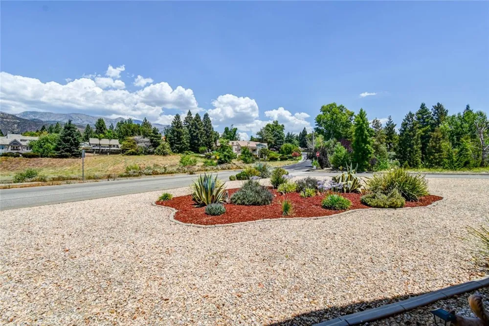 13634 Oak Mesa Drive Yucaipa, CA 92399