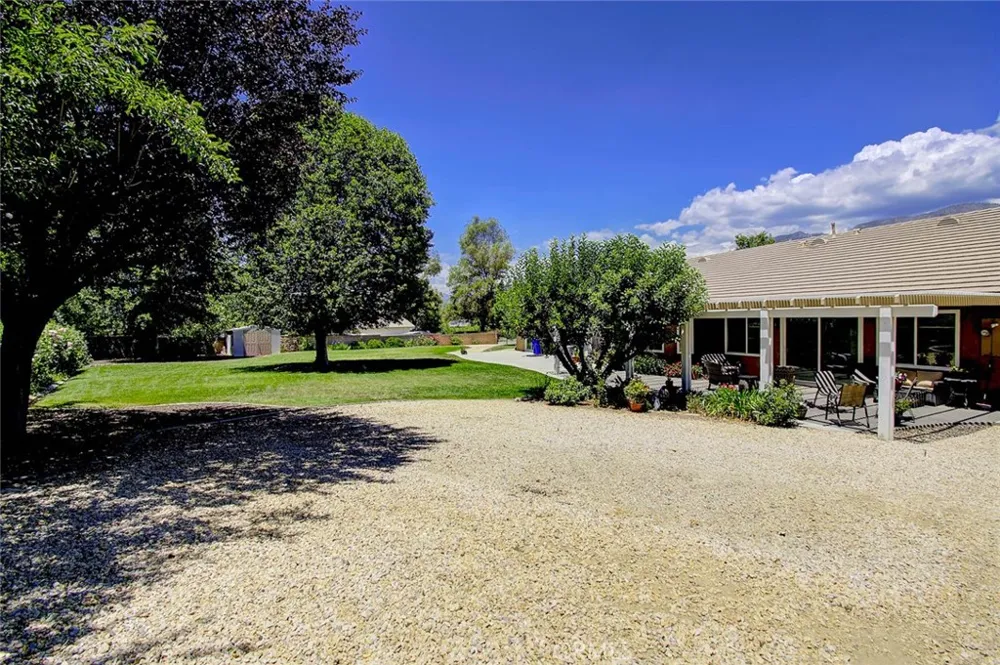 13634 Oak Mesa Drive Yucaipa, CA 92399