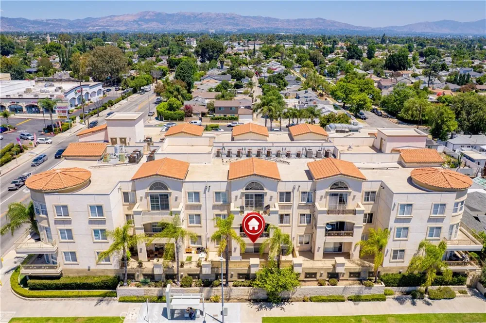 6800 Corbin Avenue #106 Reseda, CA 91335