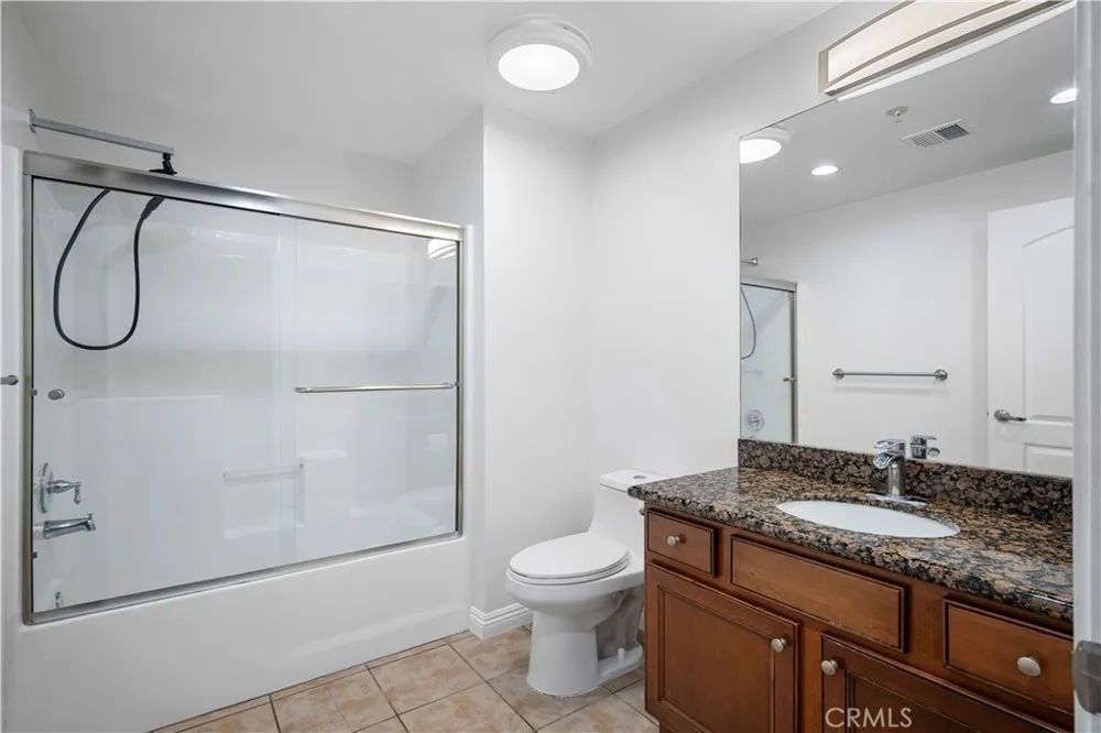 6800 Corbin Avenue #106 Reseda, CA 91335