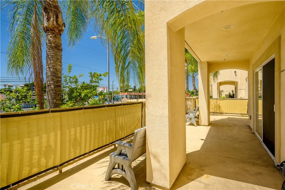 6800 Corbin Avenue #106 Reseda, CA 91335