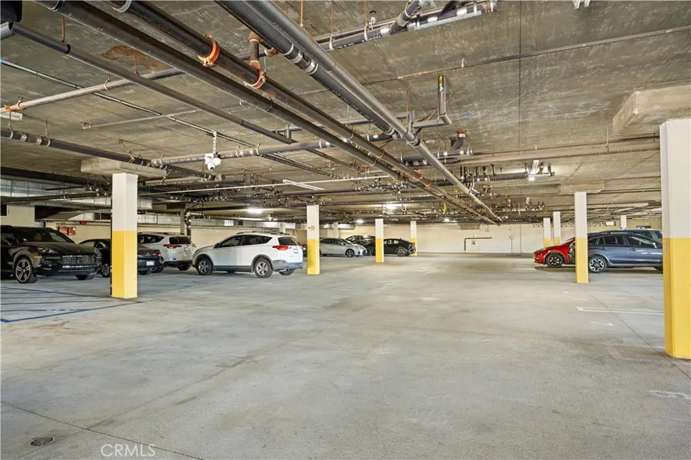 6800 Corbin Avenue #106 Reseda, CA 91335