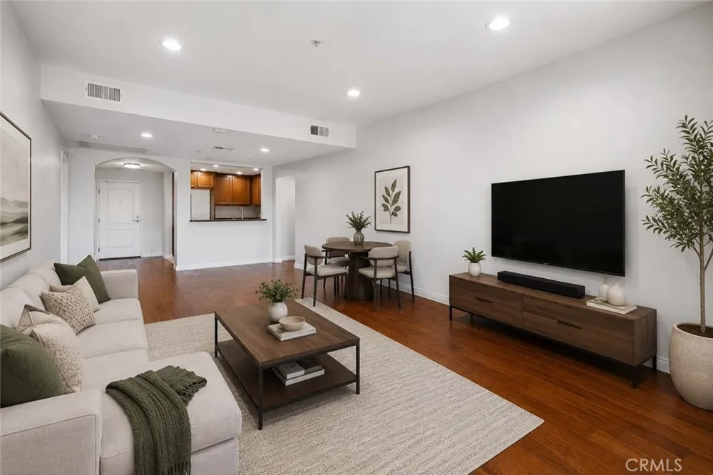 6800 Corbin Avenue #106 Reseda, CA 91335