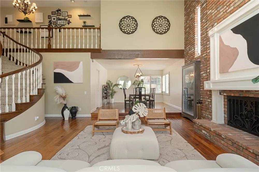 18998 Buckskin Yorba Linda, CA 92886