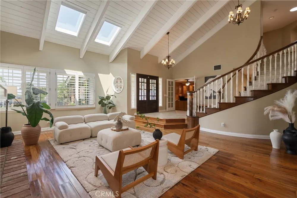18998 Buckskin Yorba Linda, CA 92886